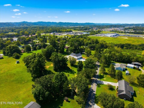 Tiny photo for 327 Bethel Rd, Clinton, TN 37716 (MLS # 1354982)