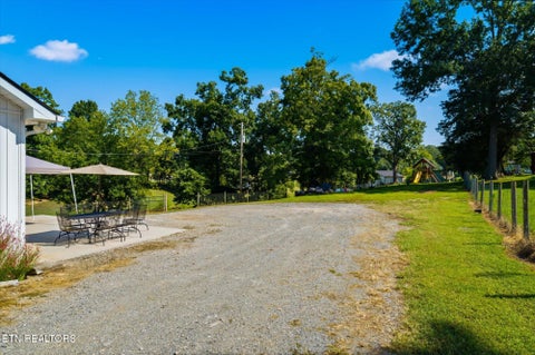 Tiny photo for 327 Bethel Rd, Clinton, TN 37716 (MLS # 1354982)