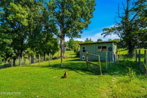 Tiny photo for 327 Bethel Rd, Clinton, TN 37716 (MLS # 1354982)