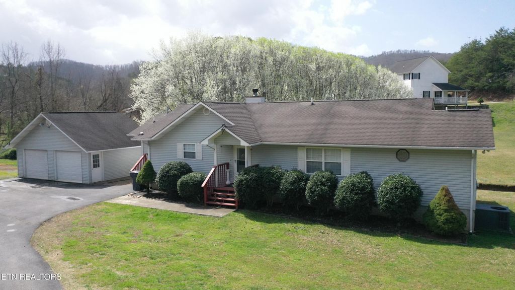 Photo of 2802 Seth Rd, Pigeon Forge, TN 37863 (MLS # 1294086)