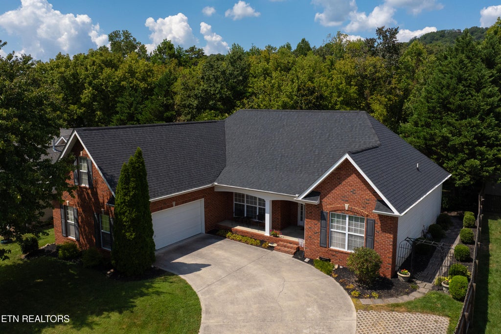 Photo of 5705 Rhyne Cove Lane, Knoxville, TN 37931 (MLS # 1354095)