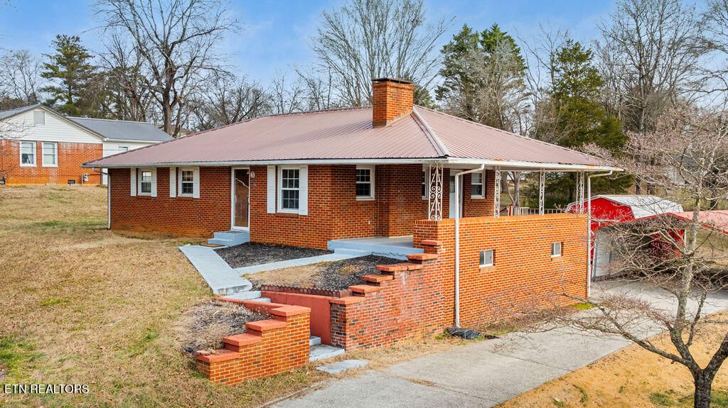 Photo of 109 King St, Kingston, TN 37763 (MLS # 1328455)