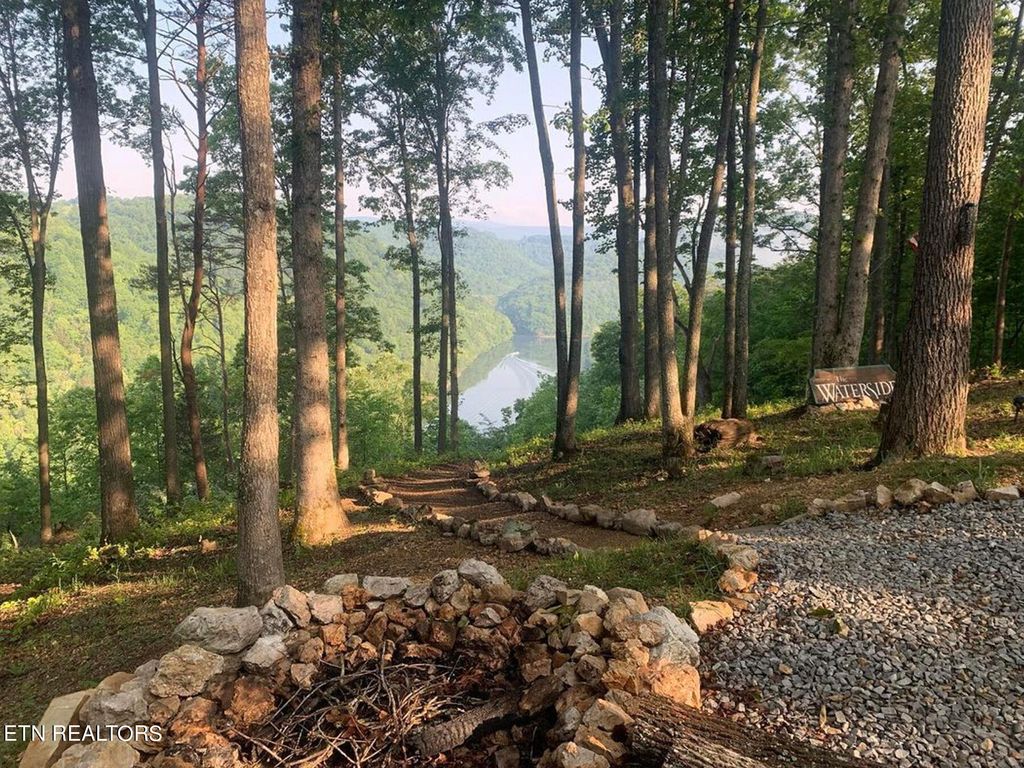 Photo of 2581 Locust Grove Rd Rd, New Tazewell, TN 37825 (MLS # 1240723)