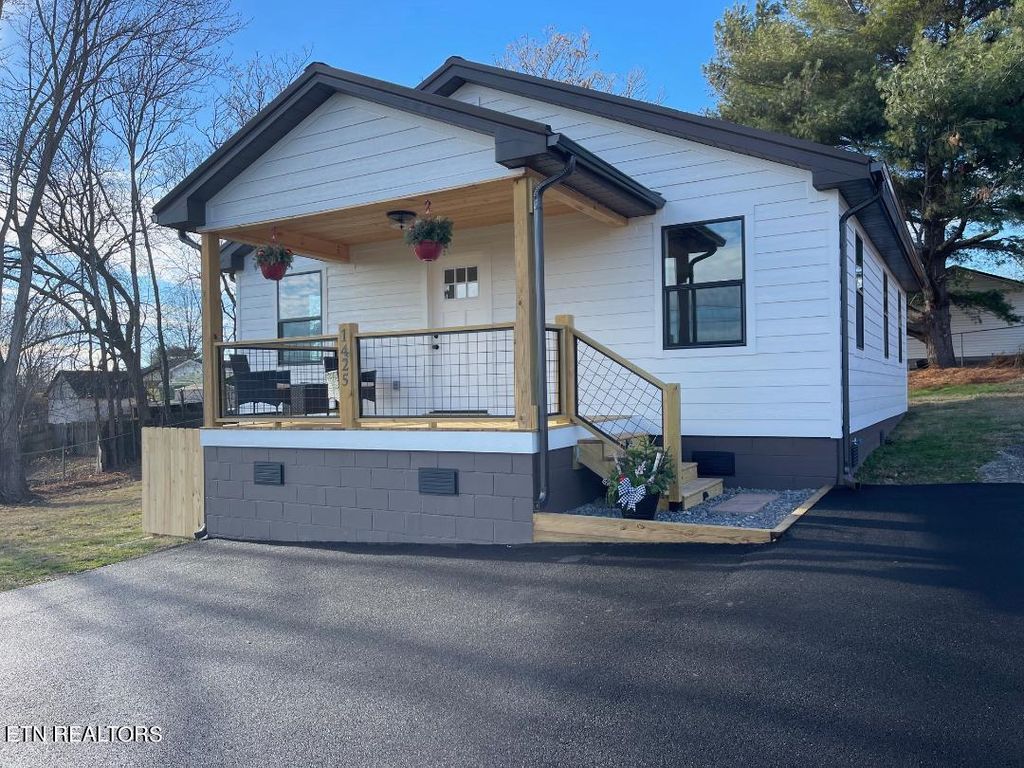 Photo of 1425 Branner Street St, White Pine, TN 37890 (MLS # 1249096)