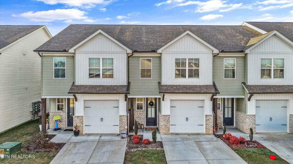 Photo of 255 Harper Village Way, Lenoir City, TN 37771 (MLS # 1333263)