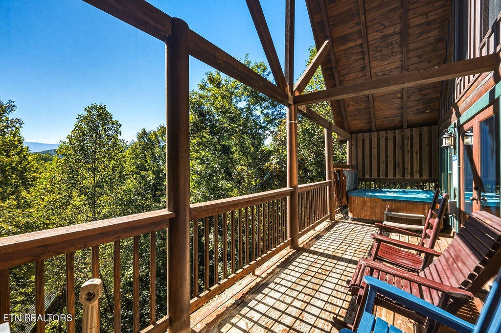 Photo of 4445 Forest Vista Way, Pigeon Forge, TN 37863 (MLS # 1358343)