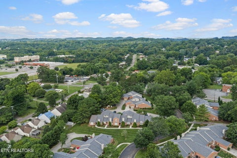 Tiny photo for 5032 Griffins Gate Lane, Knoxville, TN 37912 (MLS # 1345639)