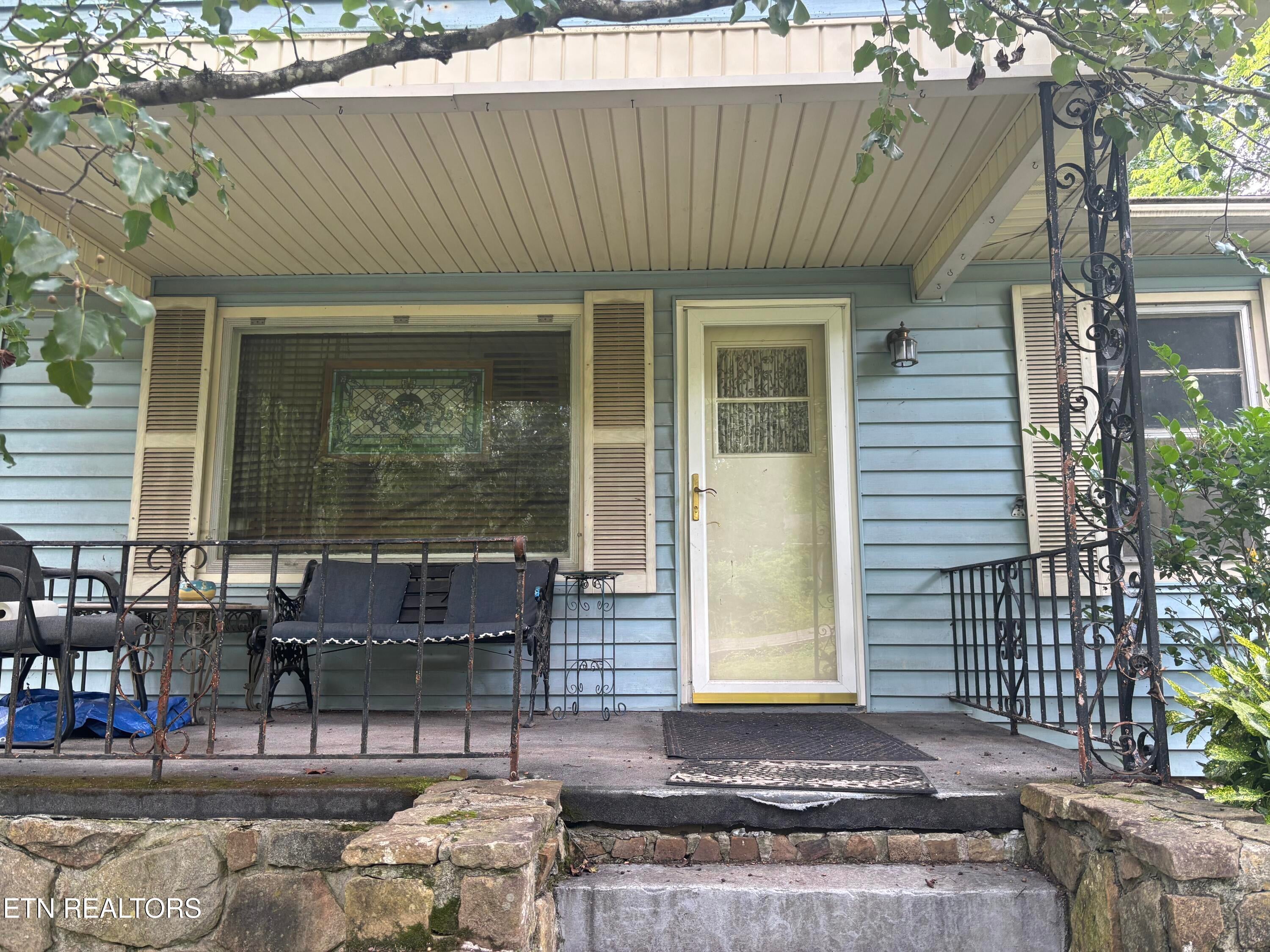 2119 Maple Drive