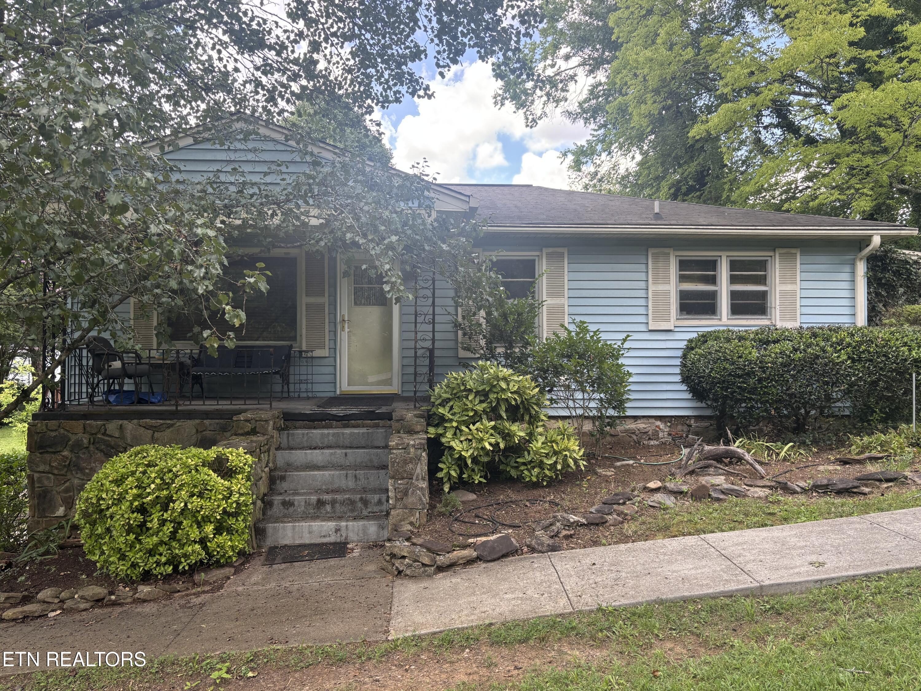 2119 Maple Drive