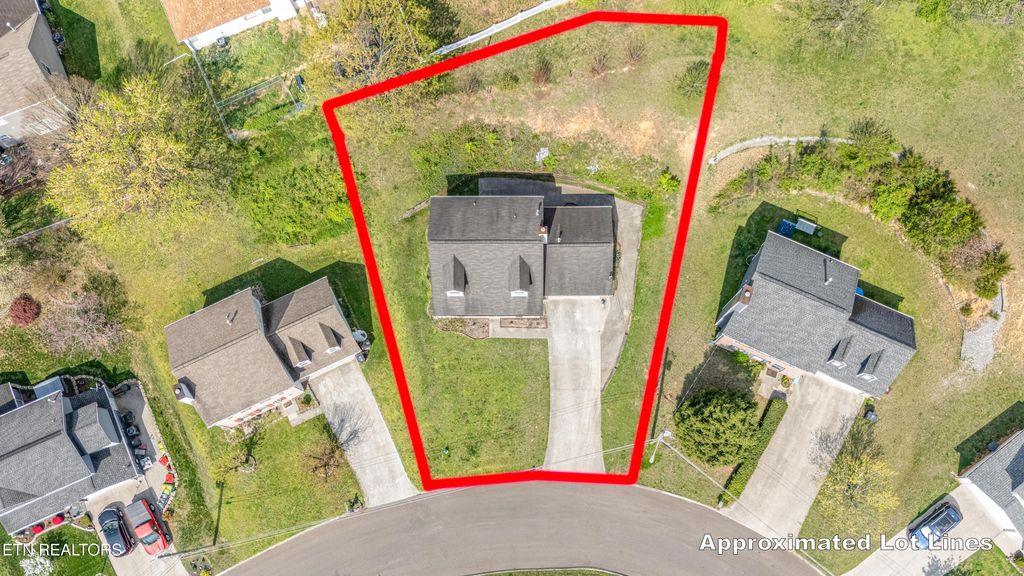 Photo of 4518 Kinlock Lane, Knoxville, TN 37921 (MLS # 1317609)