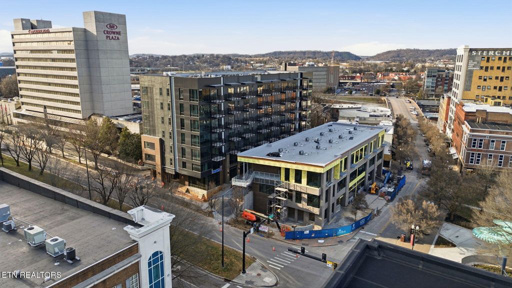 Photo of 327 W Summit Hill Drive #308, Knoxville, TN 37902 (MLS # 1339804)