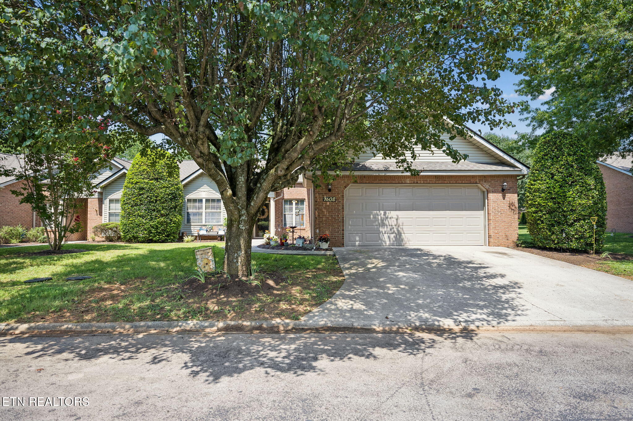 7608 Jewel Way