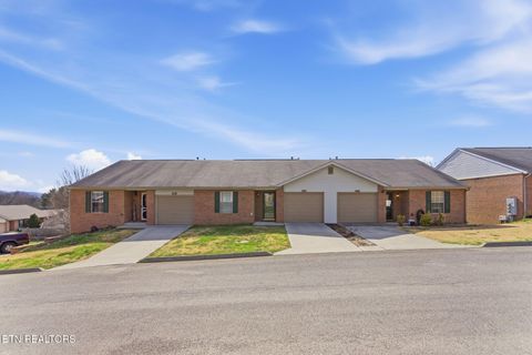 Photo of 355 Hawthorne Oaks Way, Powell, TN 37849 (MLS # 1331977)