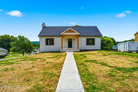Tiny photo for 311 W Central Ave, Sweetwater, TN 37874 (MLS # 1347564)