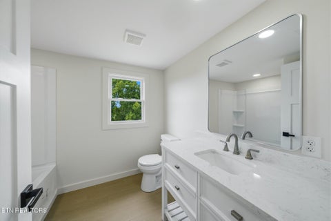 Tiny photo for 311 W Central Ave, Sweetwater, TN 37874 (MLS # 1347564)