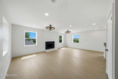 Tiny photo for 311 W Central Ave, Sweetwater, TN 37874 (MLS # 1347564)