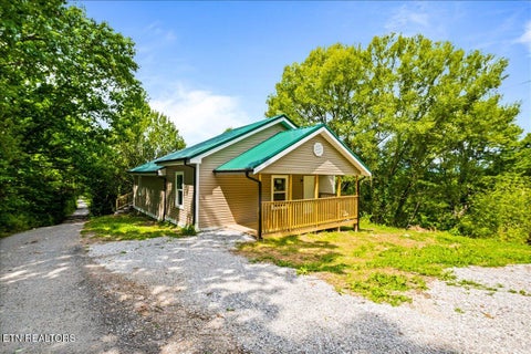 Tiny photo for 151 Sunflower Lane, LaFollette, TN 37766 (MLS # 1347478)