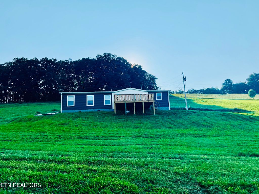 Photo of 1871 FORDS CHAPEL Rd, New Tazewell, TN 37825 (MLS # 1272180)