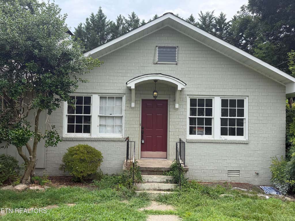 Photo of 1212 Woodlawn Ave, Maryville, TN 37804 (MLS # 1348162)