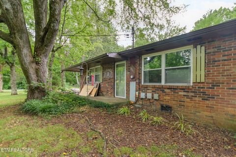 1319 Boyds Creek Hwy Seymour TN 37865