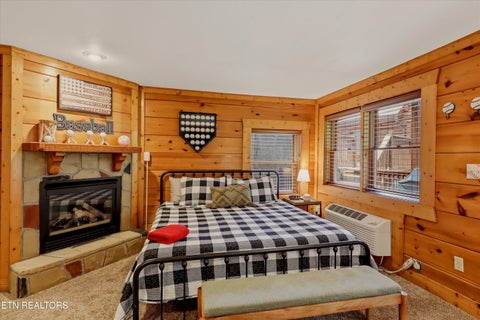 Tiny photo for 727 Golf View Blvd, Pigeon Forge, TN 37863 (MLS # 1347692)
