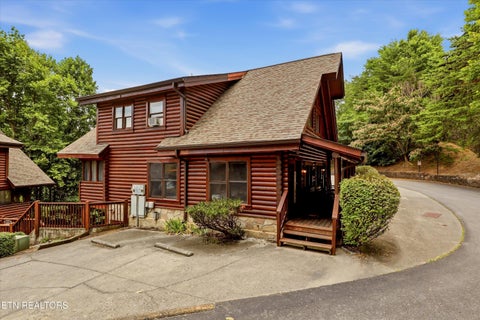 Tiny photo for 727 Golf View Blvd, Pigeon Forge, TN 37863 (MLS # 1347692)