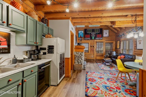 Tiny photo for 727 Golf View Blvd, Pigeon Forge, TN 37863 (MLS # 1347692)