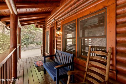 Tiny photo for 727 Golf View Blvd, Pigeon Forge, TN 37863 (MLS # 1347692)