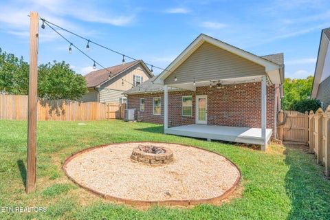 Tiny photo for 2721 Clay Top Lane, Knoxville, TN 37912 (MLS # 1354910)