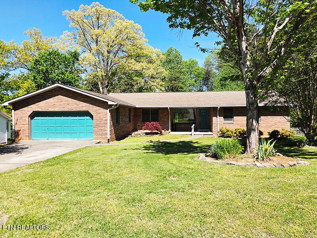 Photo of 3927 Hillbrook Drive, Knoxville, TN 37931 (MLS # 1337767)