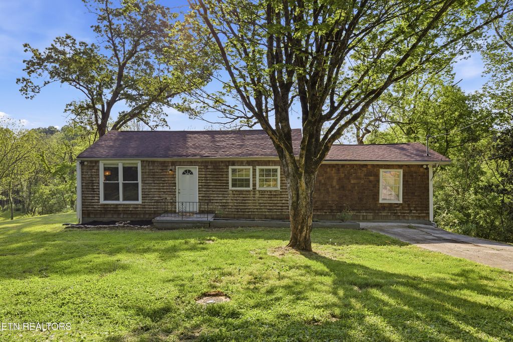 Photo of 5312 Avis Lane, Knoxville, TN 37914 (MLS # 1338287)