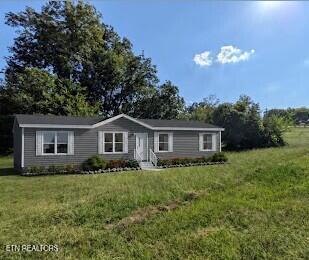 Photo of 1807 Chestnut St, Sweetwater, TN 37874 (MLS # 1355973)
