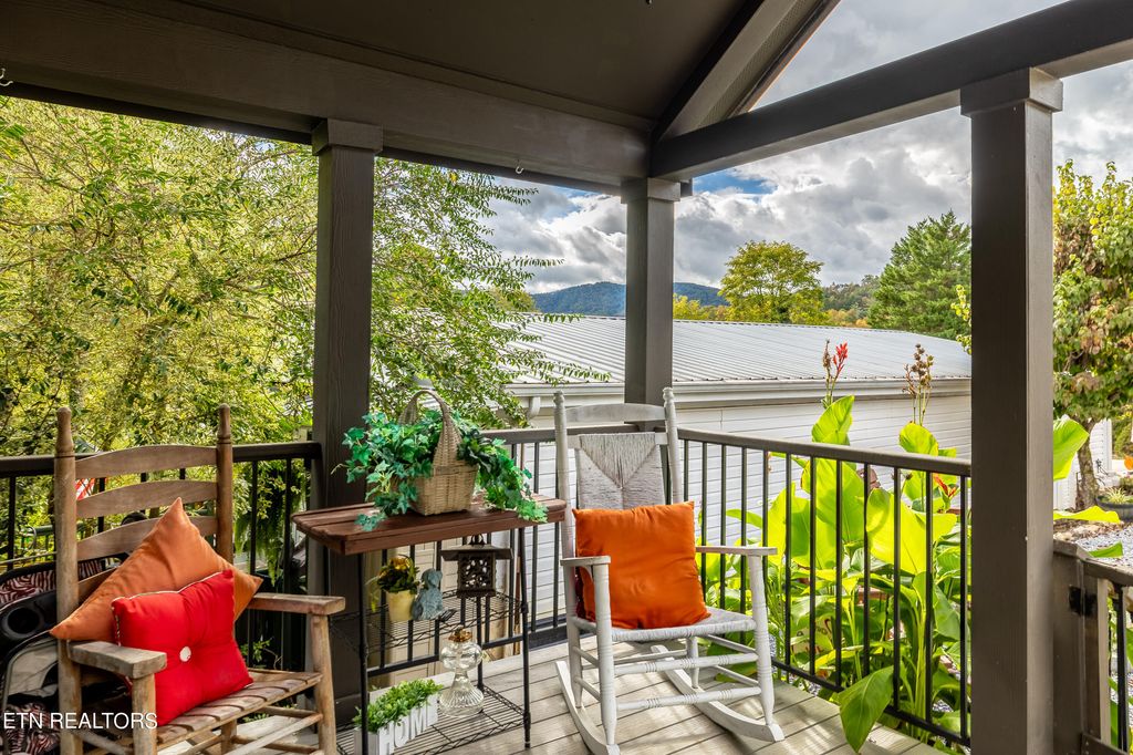 Photo of 610 Whistling Swan St, Townsend, TN 37882 (MLS # 1242881)