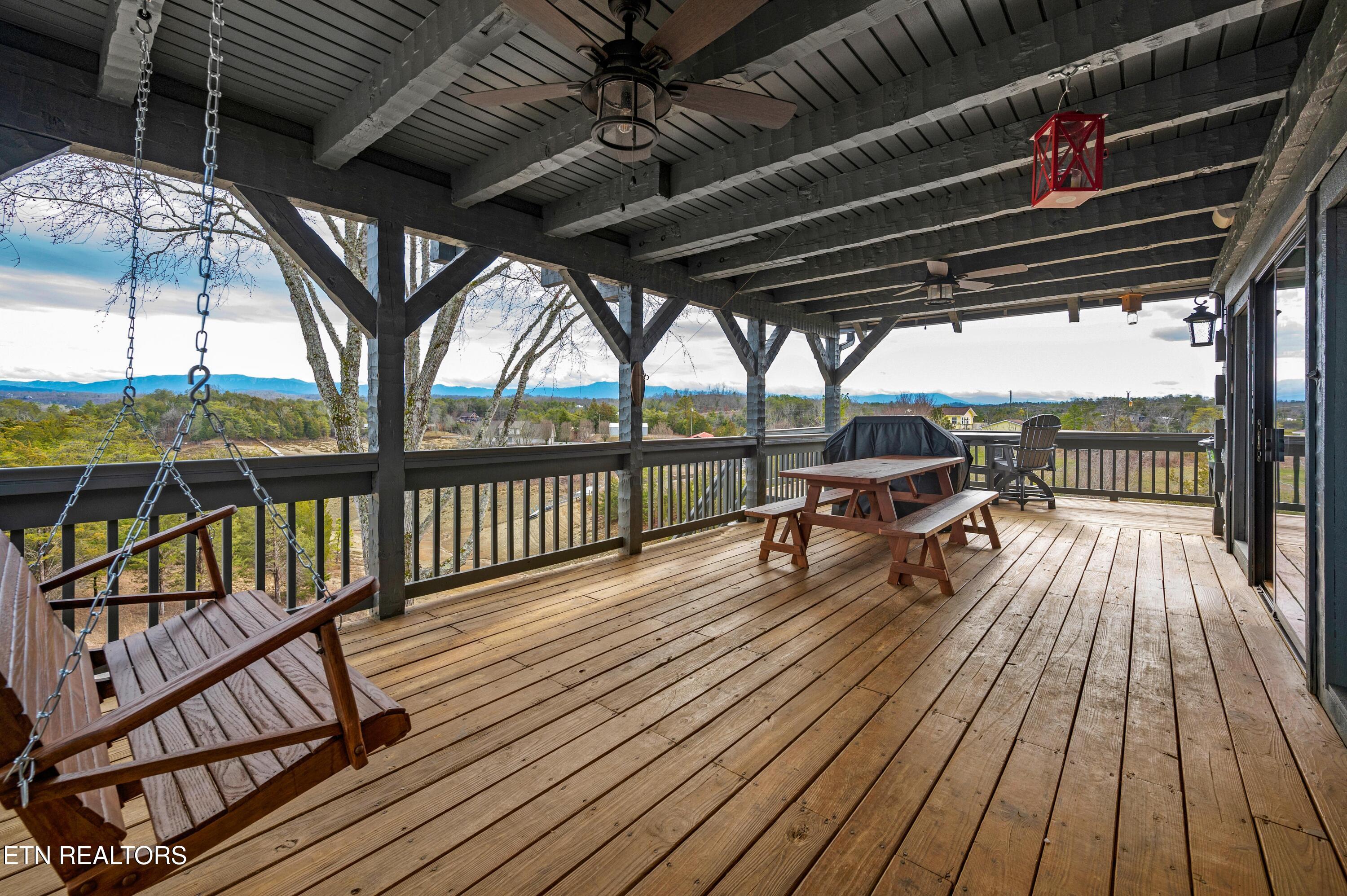 1019 Moonside Lane