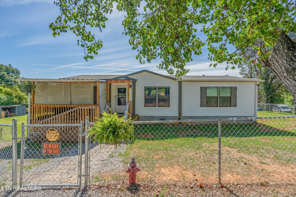 Photo of 8539 Old Jacksboro Rd, Knoxville, TN 37938 (MLS # 1348812)