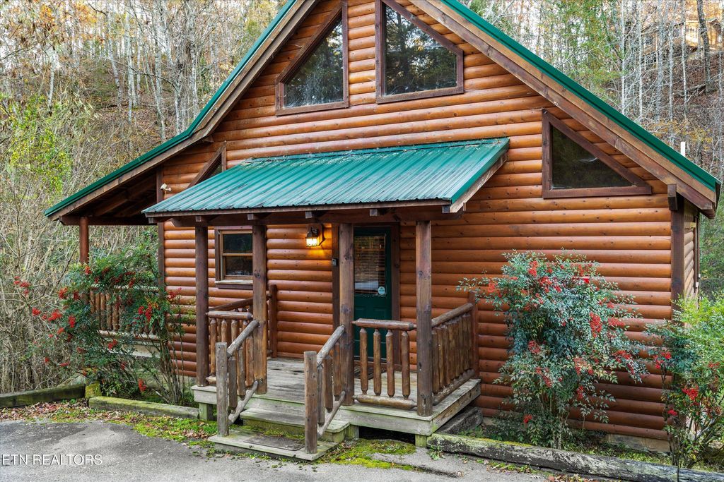 Photo of 1323 Zachary Thomas Lane, Sevierville, TN 37876 (MLS # 1322122)