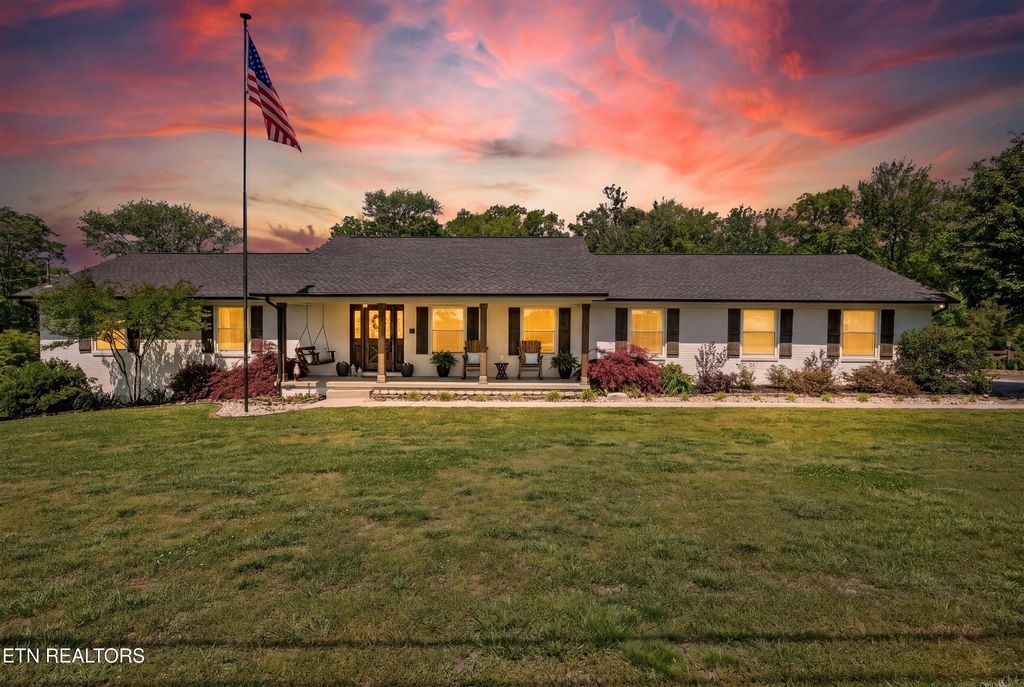 Photo of 15960 Old Stage Rd, Lenoir City, TN 37772 (MLS # 1337740)