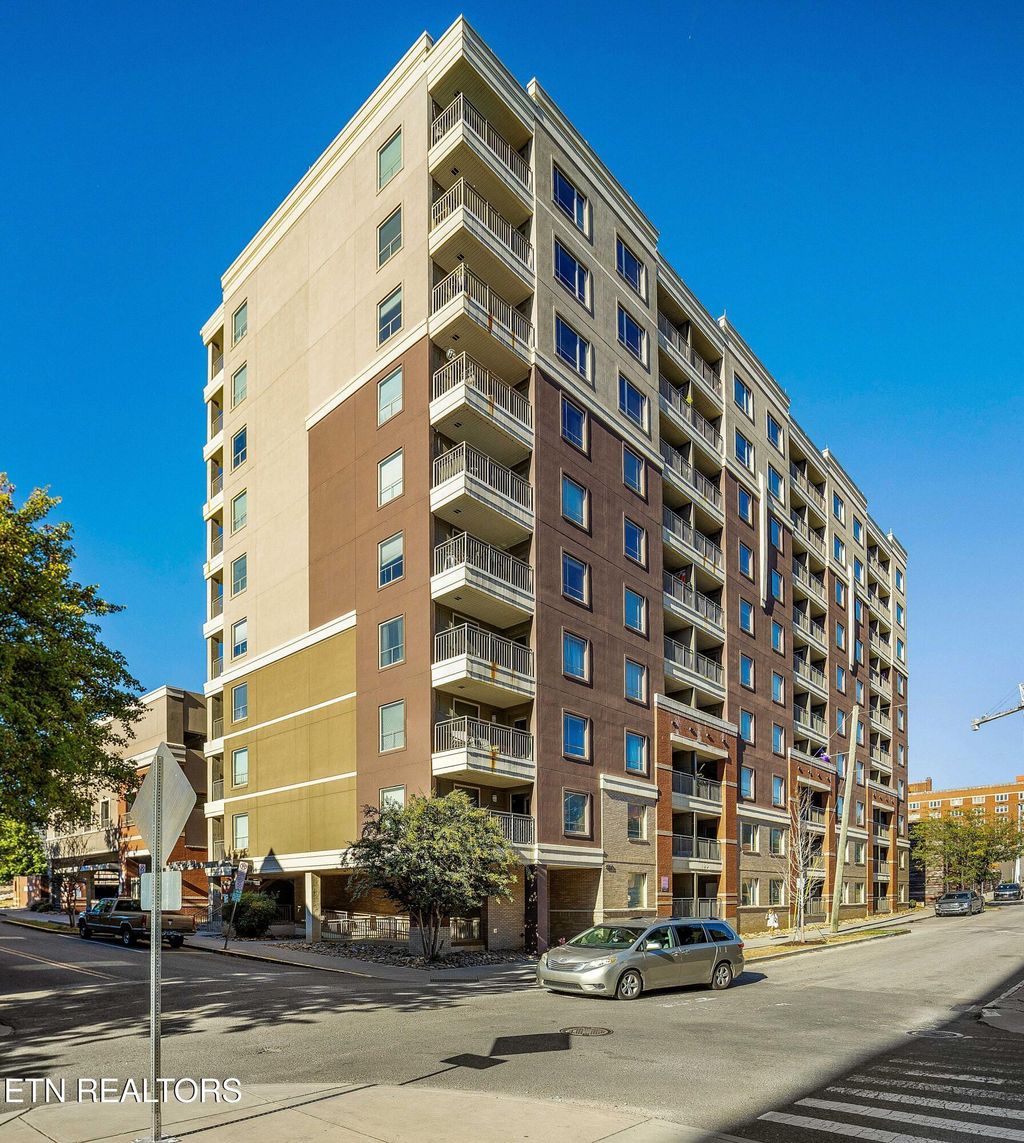 Photo of 1735 Lake Ave #405, Knoxville, TN 37916 (MLS # 1317304)