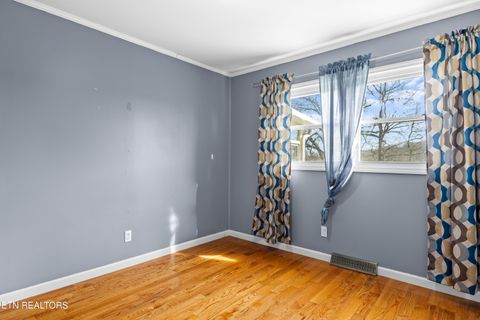 Tiny photo for 135 Rhonda Way, Rockwood, TN 37854 (MLS # 1324096)