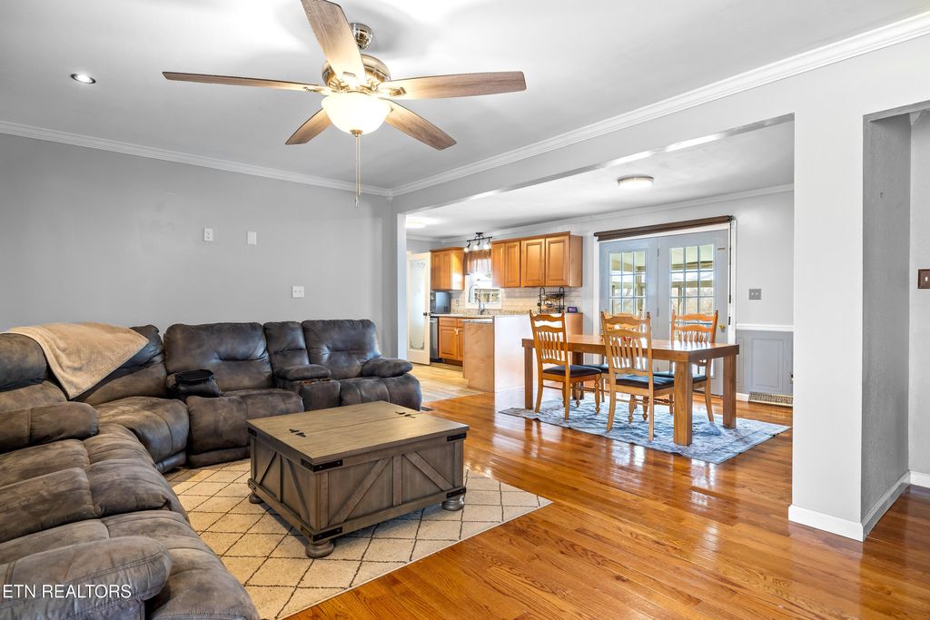 Photo of 135 Rhonda Way, Rockwood, TN 37854 (MLS # 1324096)