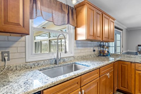 Tiny photo for 135 Rhonda Way, Rockwood, TN 37854 (MLS # 1324096)