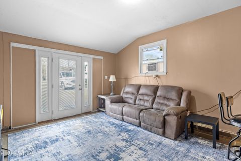 Tiny photo for 135 Rhonda Way, Rockwood, TN 37854 (MLS # 1324096)