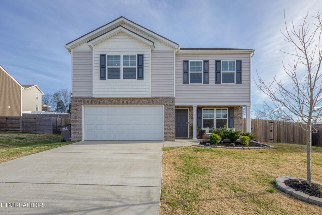 Photo of 313 Holliwell Chase Lane, Maryville, TN 37804 (MLS # 1325754)