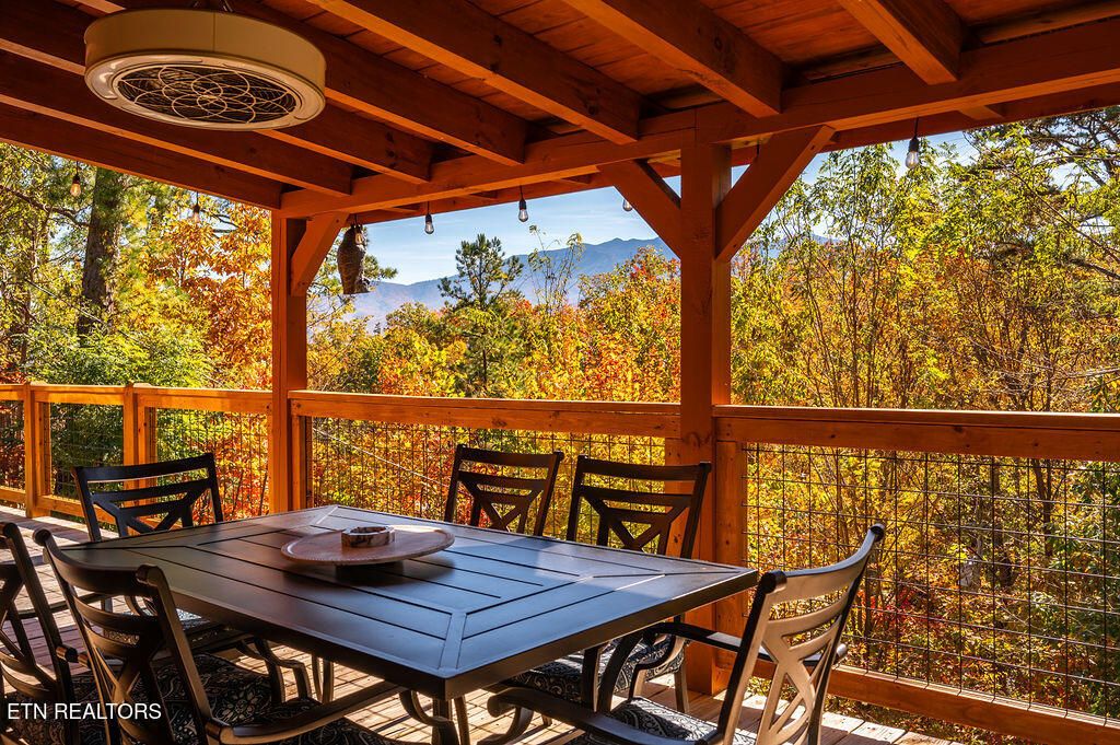 Photo of 1032 Twin Oaks Rd, Gatlinburg, TN 37738 (MLS # 1332289)