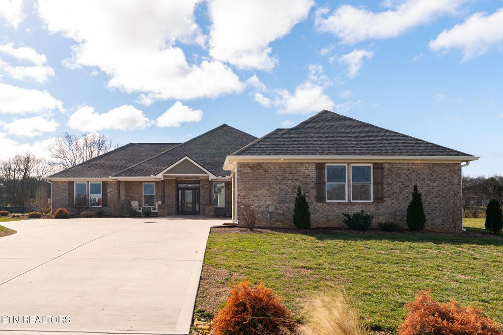 Photo of 3623 Promontory Point, Louisville, TN 37777 (MLS # 1290116)