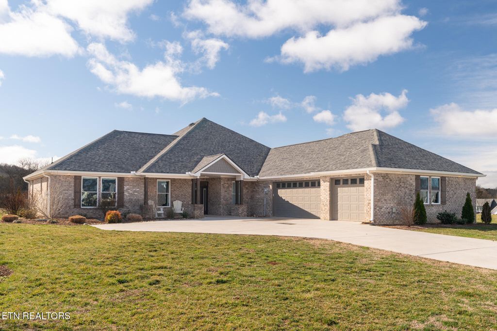 Photo of 3623 Promontory Point, Louisville, TN 37777 (MLS # 1290116)
