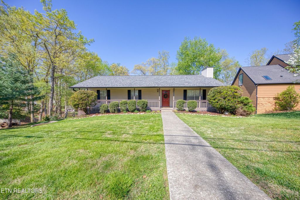 Photo of 1532 N Courtney Oak Lane, Knoxville, TN 37938 (MLS # 1336702)