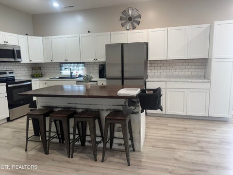 Tiny photo for 128 N Ridge Ave, Rockwood, TN 37854 (MLS # 1357506)