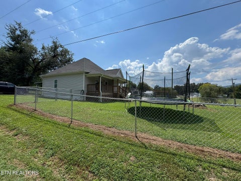 Tiny photo for 128 N Ridge Ave, Rockwood, TN 37854 (MLS # 1357506)