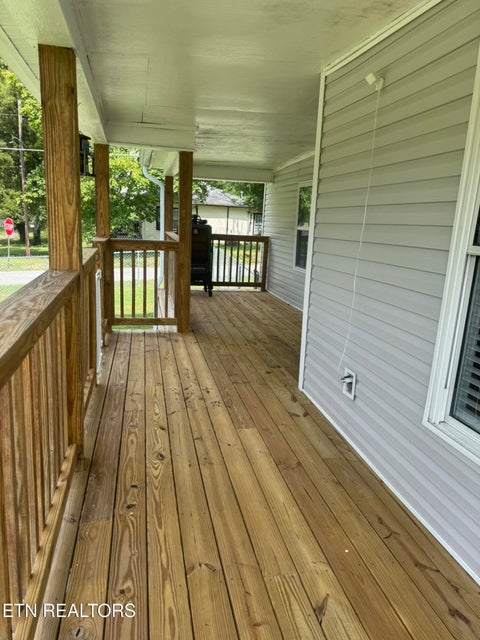 Tiny photo for 128 N Ridge Ave, Rockwood, TN 37854 (MLS # 1357506)